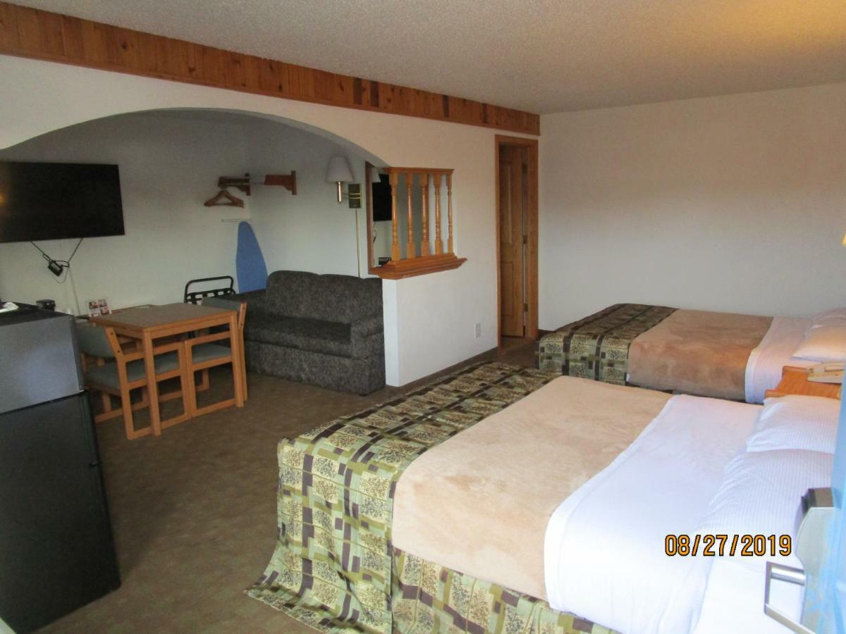 North Country Inn & Suites Mandan Exterior foto
